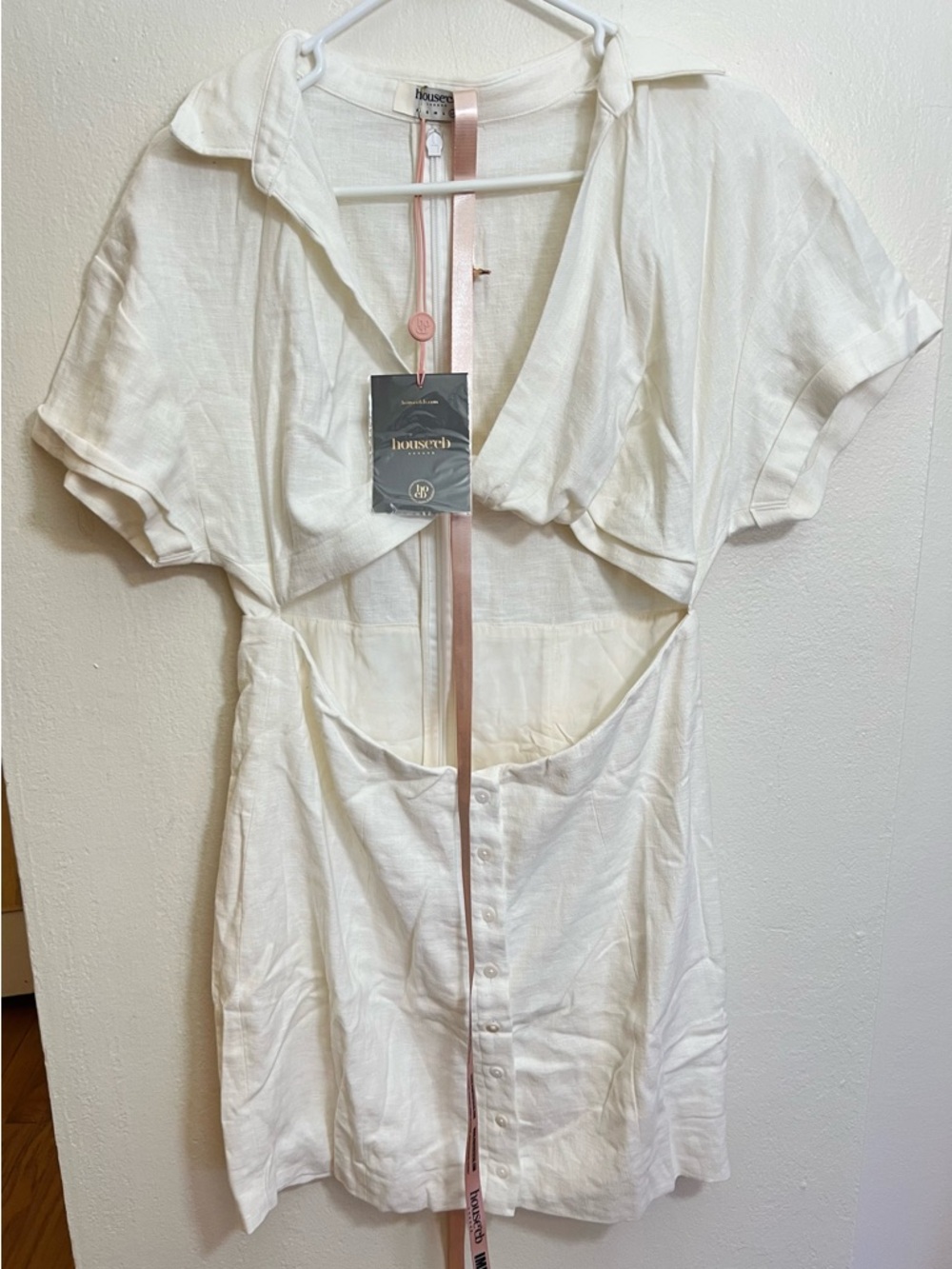 House of CB 'Bailey' Linen Cotton White Cut Out Mini Dress NWT - Picture 2 of 6